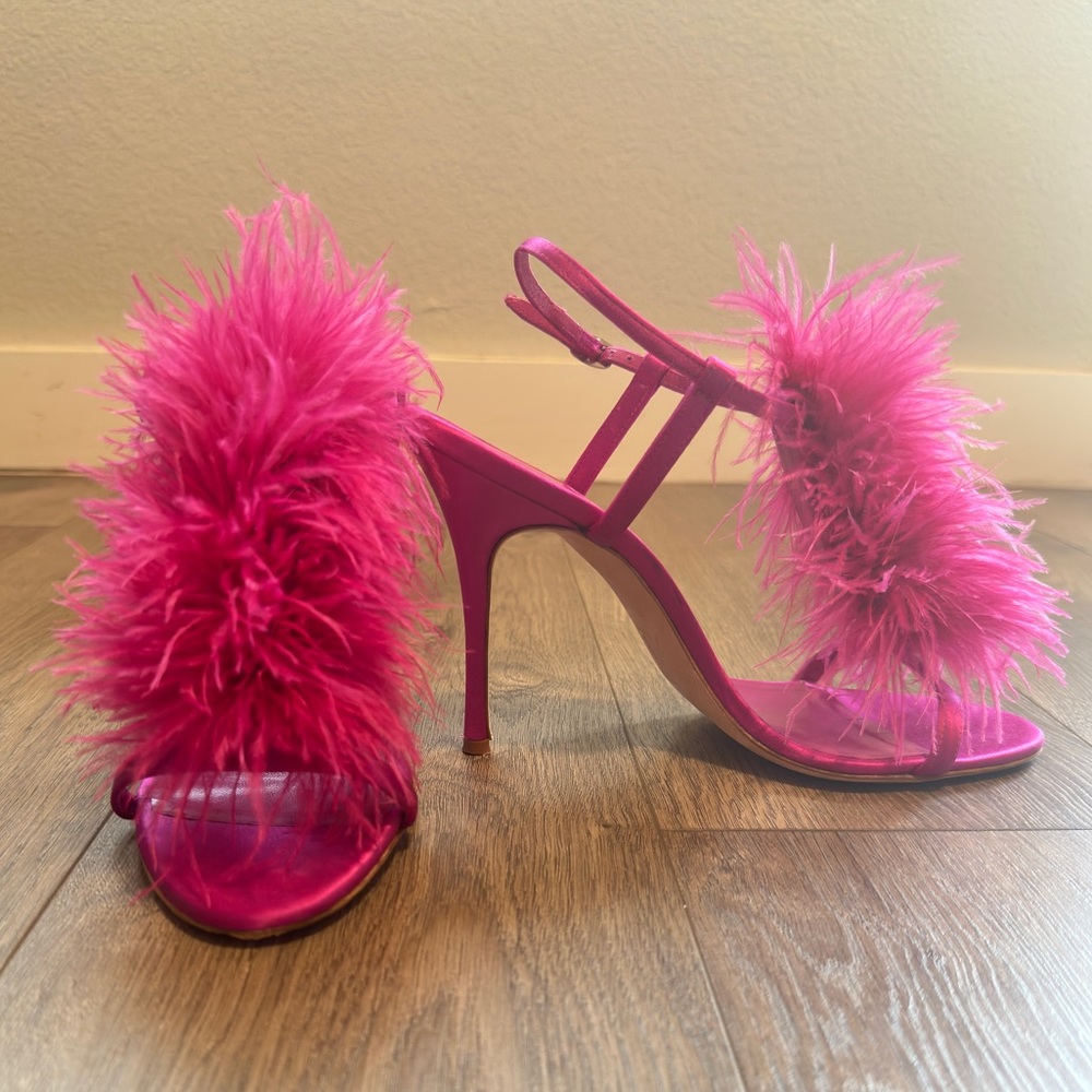 Manolo Blahnik Pink Heels